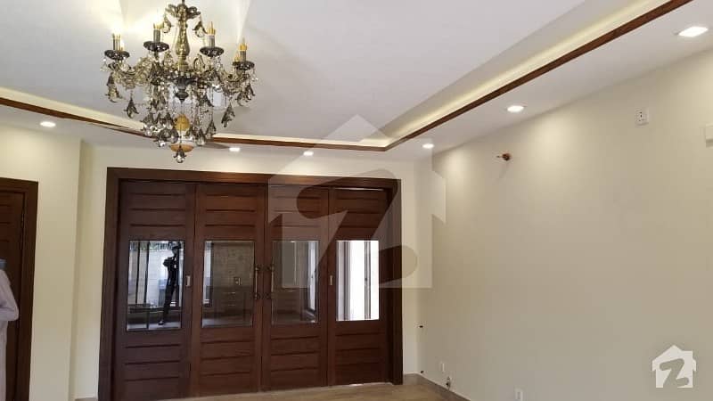 6 Bed Rooms Beautiful Luxury House For Rent In F7
