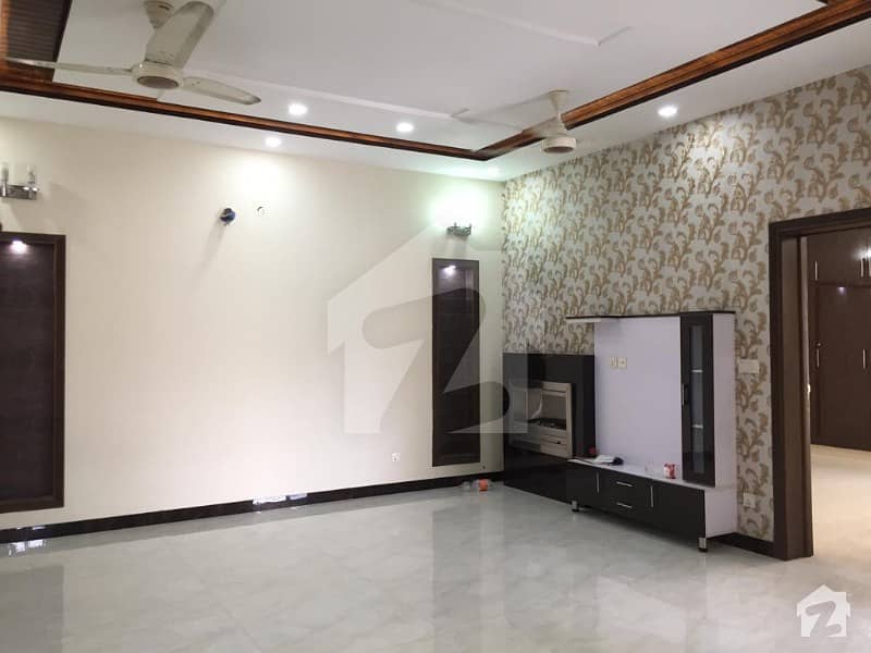 10 Marla Upper Portion For Rent In Jasmine Block Sector C Bahria Town Lahore