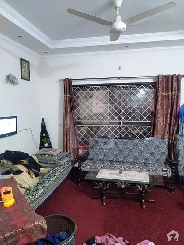 پنجاب کوآپریٹو ہاؤسنگ ۔ بلاک ڈی پنجاب کوآپریٹو ہاؤسنگ سوسائٹی لاہور میں 3 کمروں کا 5 مرلہ مکان 1.15 کروڑ میں برائے فروخت۔