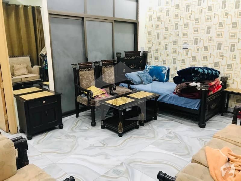 پیپلز کالونی نمبر 1 فیصل آباد میں 5 کمروں کا 9 مرلہ مکان 2.8 کروڑ میں برائے فروخت۔
