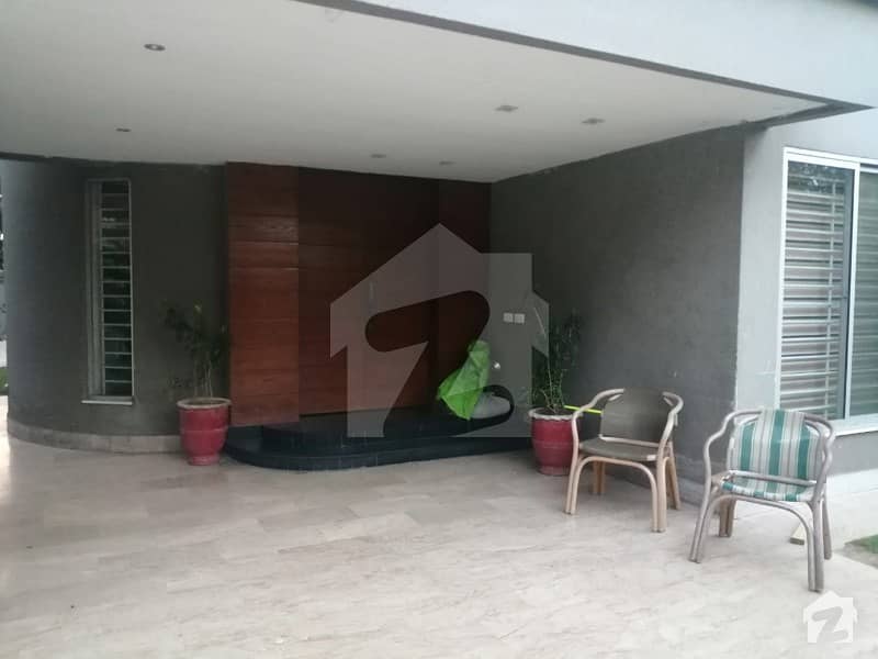 Sui Gas Kanal Slightly Used Owner Built House On 60 Feet Road For Sale