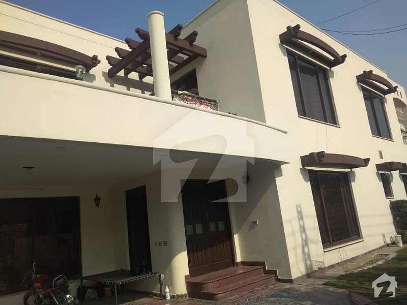 Kanal Bungalow Very Near To Park For Rent In Dha Phase 3 Xx