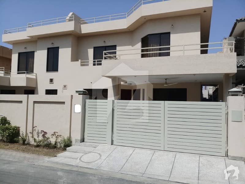 Slightly Used 10 Marla House In Punjab Society Pchs Near Phase 4 Is Available For Sale