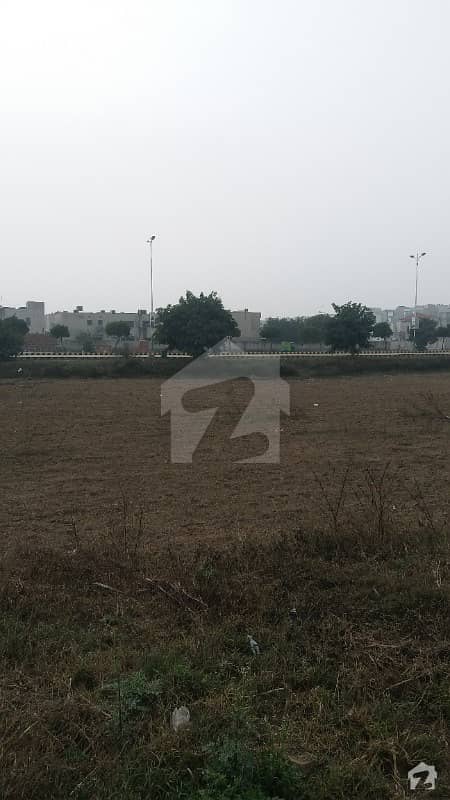 Ideally Located Residential Plot For Sale In Dha Defence Available