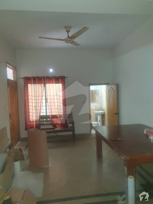 5 Marla Lower Portion Rent near to Emporium mall use only silent office