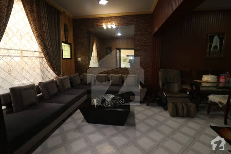 ڈی ایچ اے فیز 2 ڈیفنس (ڈی ایچ اے) لاہور میں 3 کمروں کا 5 مرلہ مکان 1.5 کروڑ میں برائے فروخت۔