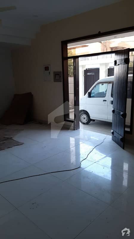 باتھ آئی لینڈ کراچی میں 4 کمروں کا 1 کنال مکان 7.5 کروڑ میں برائے فروخت۔