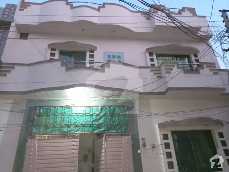 ملت روڈ فیصل آباد میں 5 کمروں کا 5 مرلہ مکان 1.05 کروڑ میں برائے فروخت۔