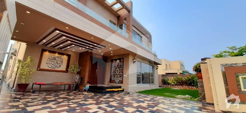 Beautiful Luxury Style 1 Kanal Villa Available At Prime Location In Phase 7