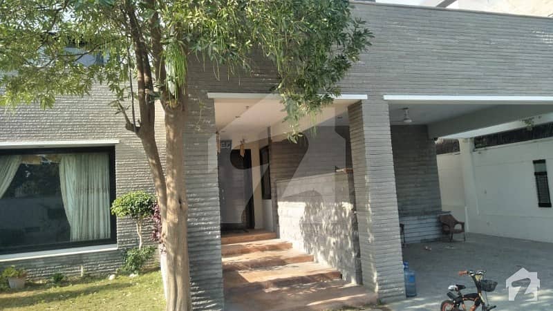 Bungalow For Rent With Basement 1000 Square Yard