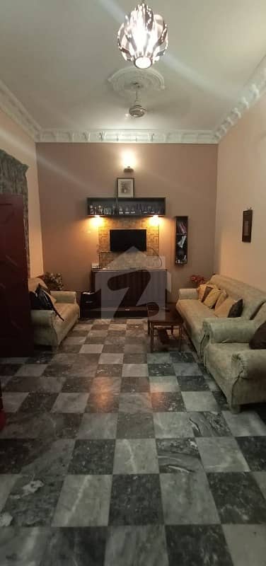 Allama Iqbal Town 3 Marla Double Storey House For Sale Old 3 Bedroom With Attached Washroom