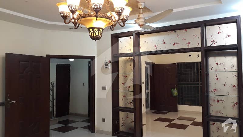 8 MARLA EXCELLENT LUXURY HOUSE FOR RENT IN USMAN BLOCK BAHRIA TOWN LAHORE