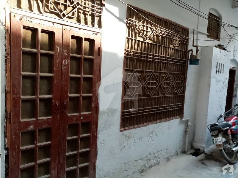 Stunning 968  Square Feet House In Pakpatan Bazar Available