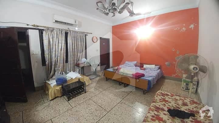 الفلاح سوسائٹی شاہ فیصل ٹاؤن کراچی میں 4 کمروں کا 6 مرلہ مکان 1.85 کروڑ میں برائے فروخت۔