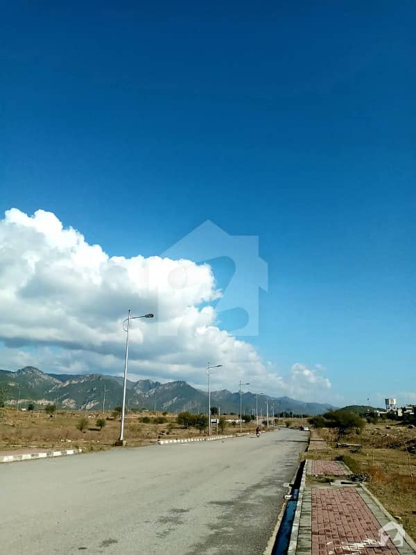 G14 Street 20 Size 30x60 200 Sq Yards  Prime Location Margalla Face Level Plot Very Reasonable Price Direct Deal With Owner Interested Persons Welcome To Visit The Property
