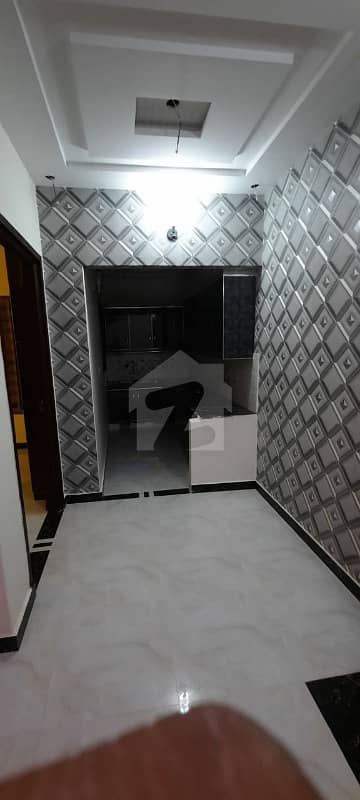 Gulberg 2250  Square Feet Upper Portion Up For Rent