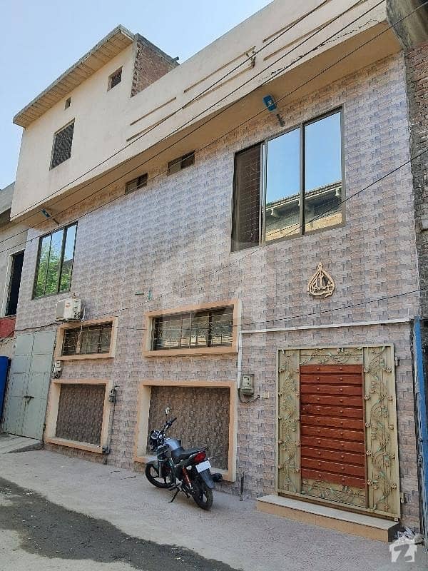 House Of 2400 Square Feet In Model Town For Sale