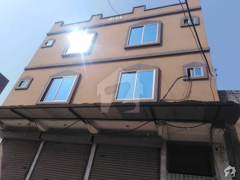 سرگودھا روڈ فیصل آباد میں 3 مرلہ عمارت 2 کروڑ میں برائے فروخت۔