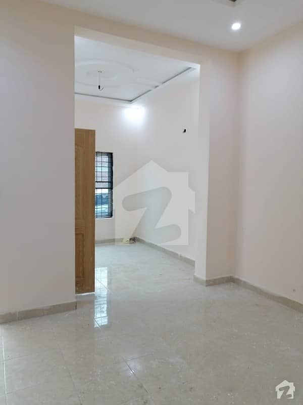 In Gulberg Lower Portion Sized 1125  Square Feet For Rent