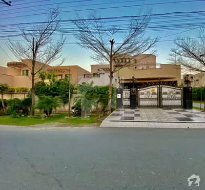 Leads Estates Proudly Offer Kanal Bungalow Fully Furnished Lush Condition Leads Estates Proudly Offer Kanal Bungalow Fully Furnished Lush Condition