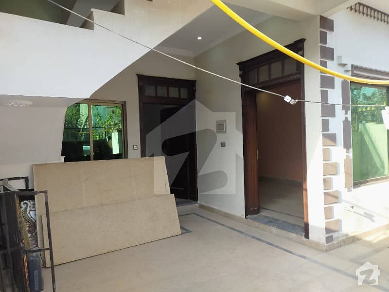 House of 1000 Square feet For Sale In G13