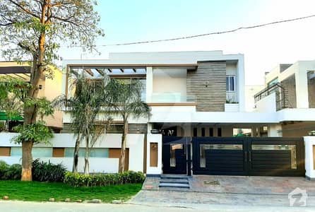 1 Kanal Modern Stylish Full Furnished Luxury Bungalow For Sale 1 Kanal Modern Stylish Full Furnished Luxury Bungalow For Sale