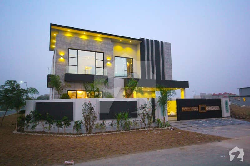 1 KANAL LUXURIOUS HOUSE AVAILABLE FOR RENT IN DHA PHASE  5