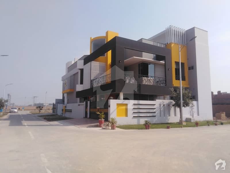 Ideally Located House Of 9 Marla Is Available For Sale In Bahawalpur