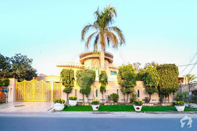 25 Marla Luxurious House Is Available For Sale 25 Marla Luxurious House Is Available For Sale