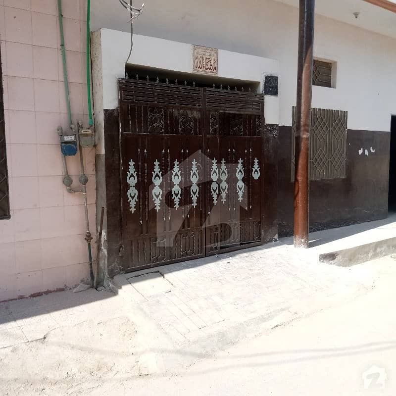 شافی ٹاؤن رحیم یار خان میں 7 کمروں کا 7 مرلہ مکان 65 لاکھ میں برائے فروخت۔