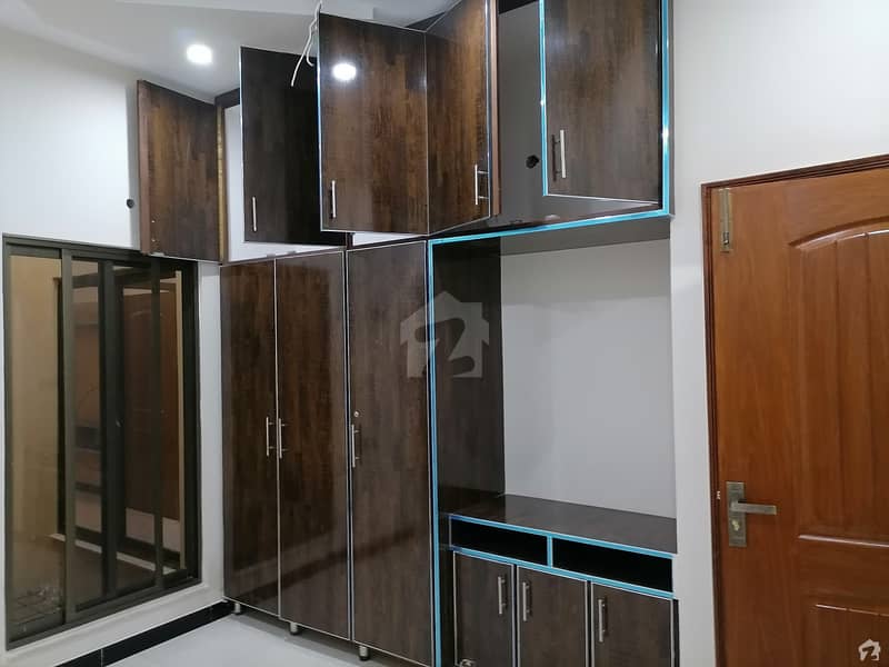نشیمنِ اقبال فیز 2 نشیمنِ اقبال لاہور میں 3 کمروں کا 6 مرلہ مکان 1.3 کروڑ میں برائے فروخت۔