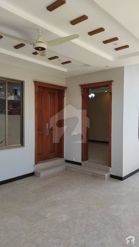 10 Marla Brand New Corner Double Storey House For Rent