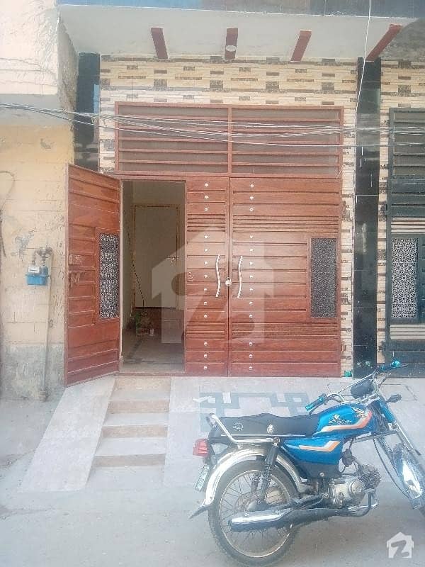 اعوان ٹاؤن لاہور میں 3 کمروں کا 3 مرلہ مکان 65 لاکھ میں برائے فروخت۔