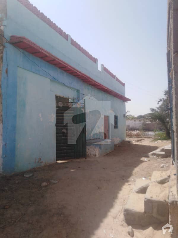 رزاق آباد بِن قاسم ٹاؤن کراچی میں 3 کمروں کا 5 مرلہ مکان 20 لاکھ میں برائے فروخت۔