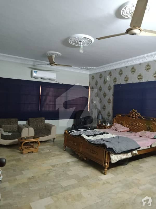 ڈی ایچ اے فیز 7 ڈی ایچ اے کراچی میں 6 کمروں کا 1 کنال مکان 7.1 کروڑ میں برائے فروخت۔
