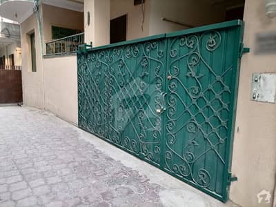10 Marla Lower Portion In Allama Iqbal Town For Rent