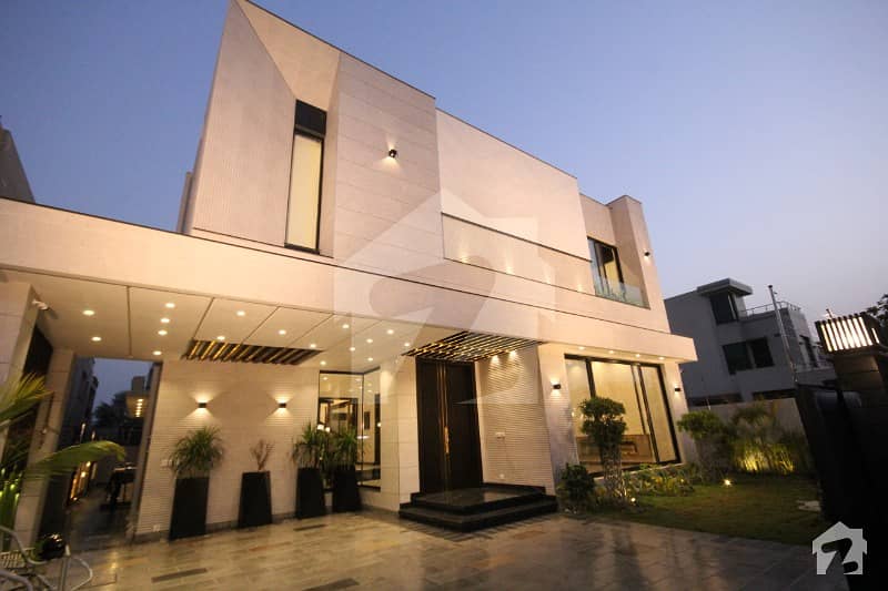 ڈی ایچ اے فیز 6 ڈیفنس (ڈی ایچ اے) لاہور میں 5 کمروں کا 1 کنال مکان 5.25 کروڑ میں برائے فروخت۔