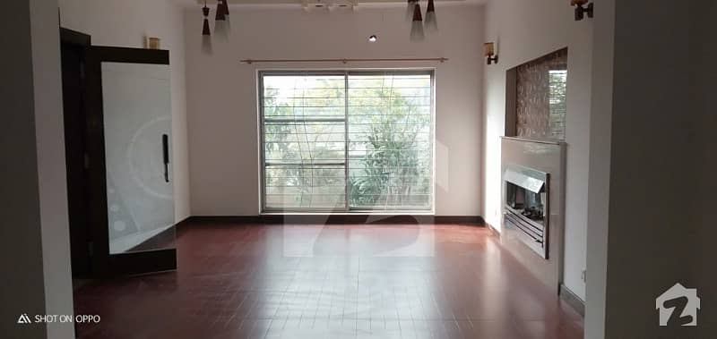 Prime Location 10 Marla Beautiful House For Rent In Dha Phase 5
