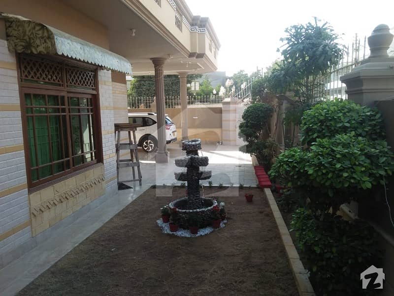 Vip Bungalow For Sale 570 Sq Yards In Block 15 Guliatan E Jauhar A