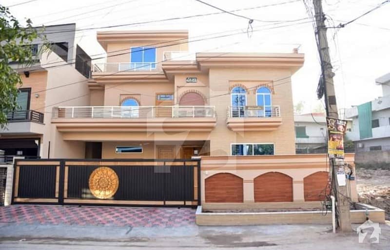 Perfect 4500  Square Feet House In Airport Housing Society For Sale