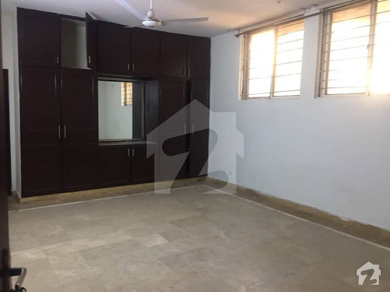 Lower Portion Of 2250  Square Feet Is Available For Rent In Dha Defence