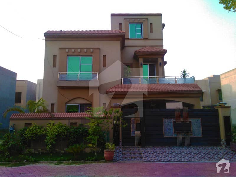 10 Marla Full Luxury House Jasmine Block Sector C Bahria Town Lahore