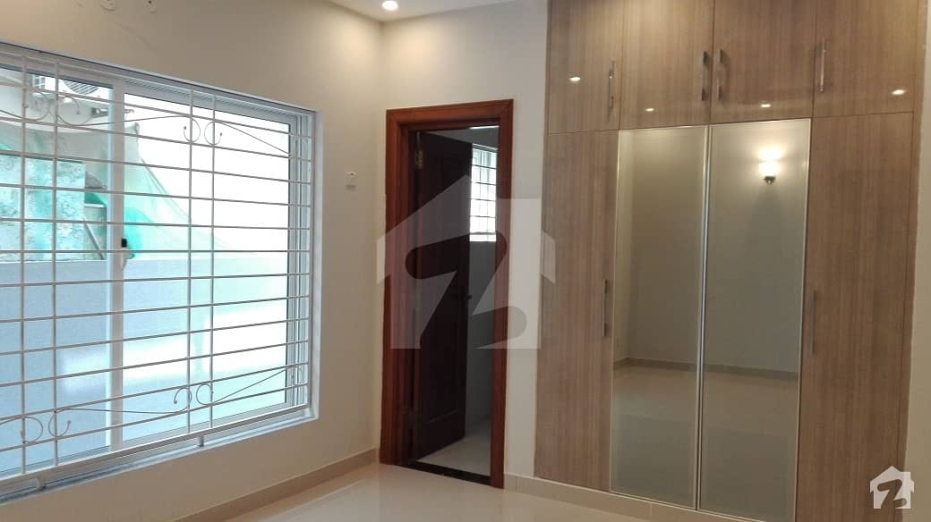 10 Marla Upper Portion Available For Rent In Gulraiz Housing Scheme