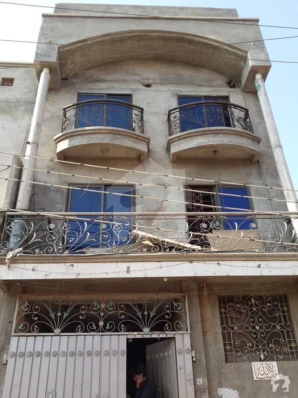 اسلام نگر سوِل لائنز فیصل آباد میں 3 کمروں کا 3 مرلہ مکان 99 لاکھ میں برائے فروخت۔