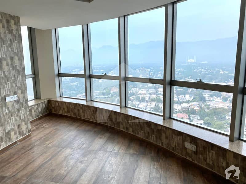 3 Bedrooms Apartment With Breathtaking View