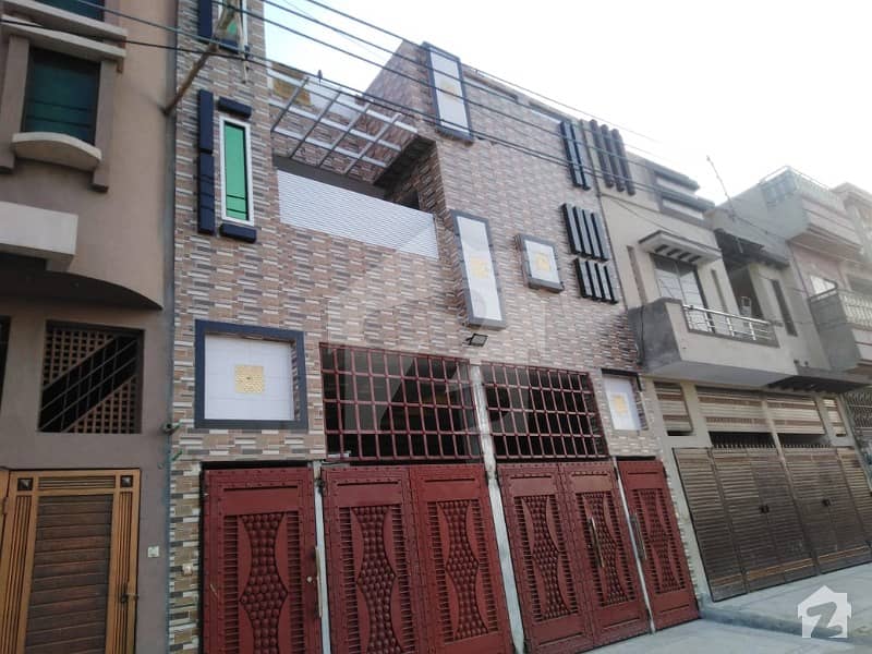 حیات آباد فیز 7 - ای5 حیات آباد فیز 7 حیات آباد پشاور میں 5 کمروں کا 5 مرلہ مکان 2.8 کروڑ میں برائے فروخت۔