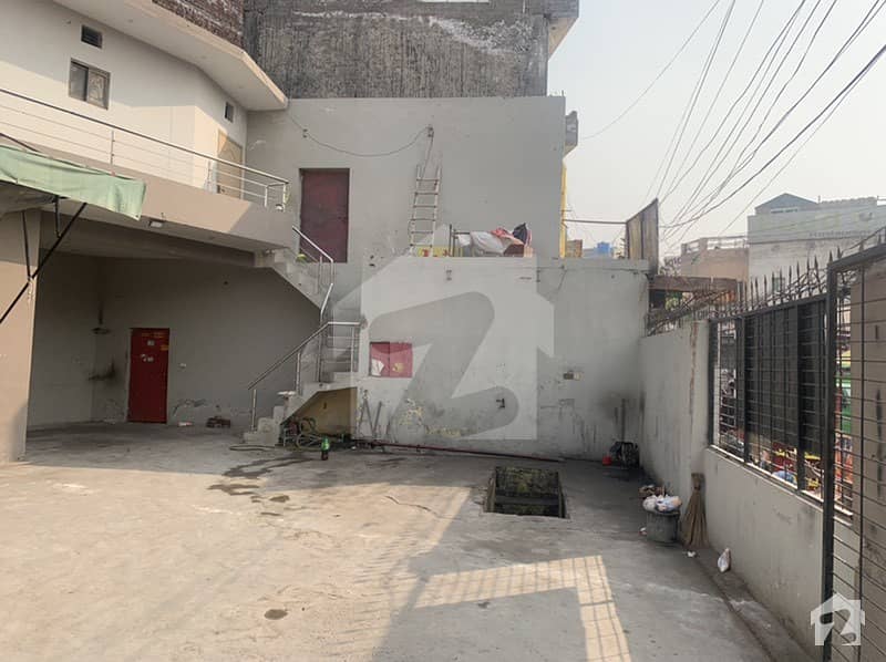 1406  Square Feet Building Ideally Situated In Punjab Coop Housing Society