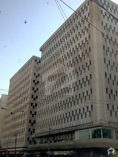 صدر ٹاؤن کراچی میں 12 مرلہ دفتر 3 کروڑ میں برائے فروخت۔