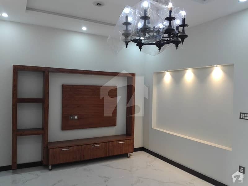 5 Marla Lower Portion In Wapda Town For Rent
