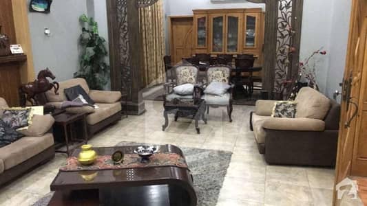 ارشاد آباد پشاور میں 11 کمروں کا 1.1 کنال مکان 5.4 کروڑ میں برائے فروخت۔